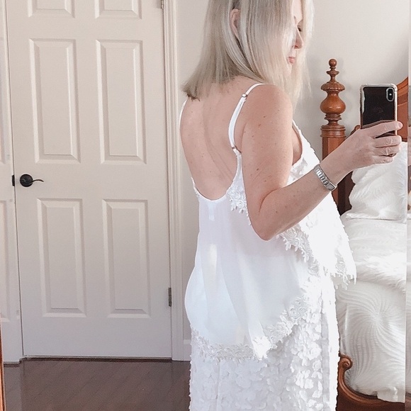 ESLEY white lacy top/skirt set - Picture 5 of 7